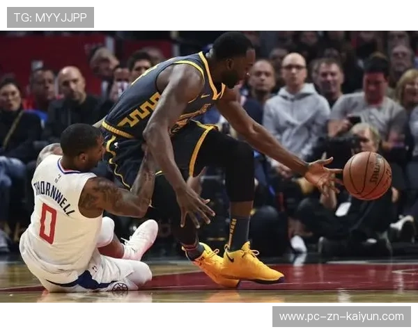 格林传出更衣室摩擦，勇士队内不和传闻引发关注