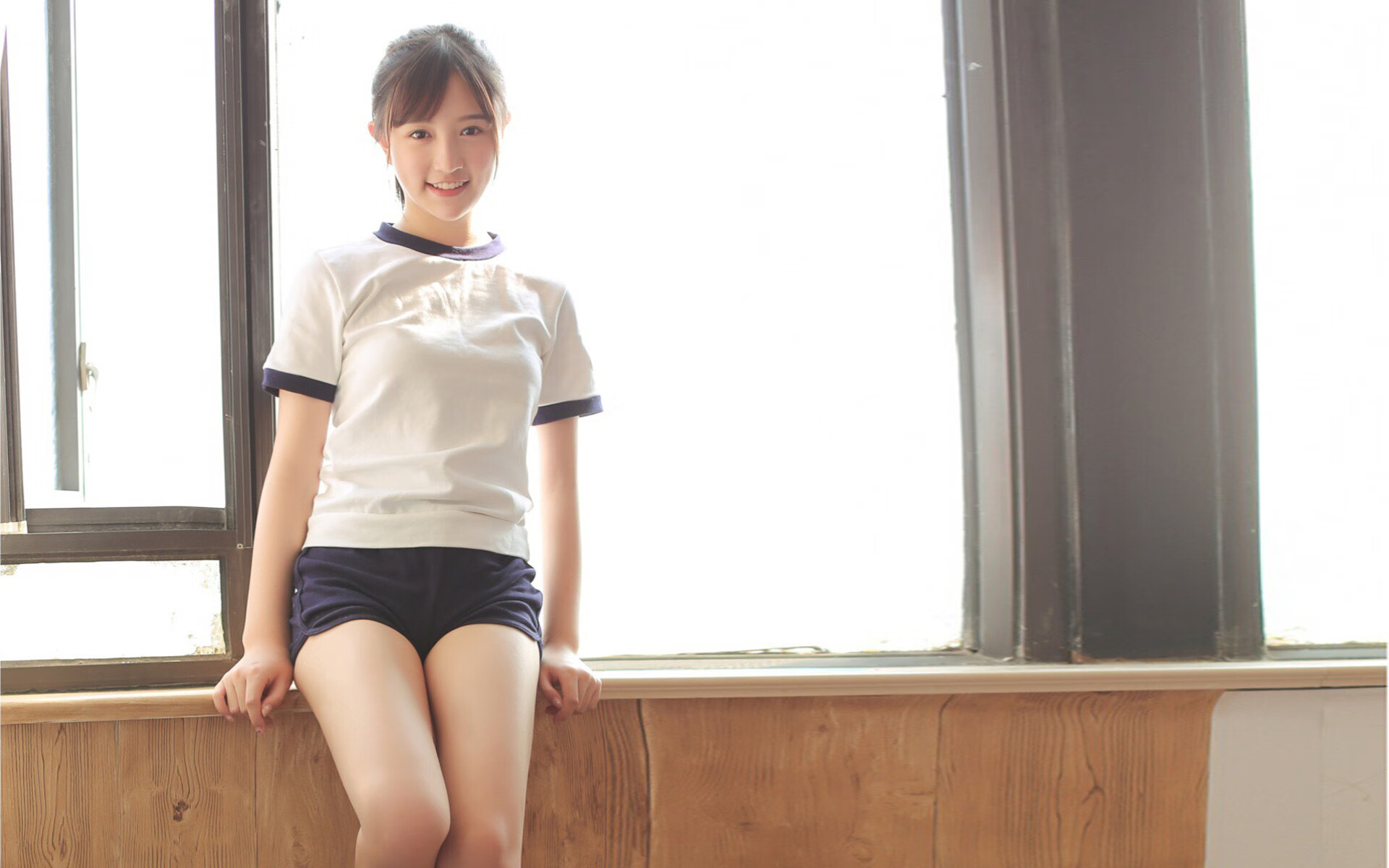 控球中场与创造型前腰形成互补,控球位置