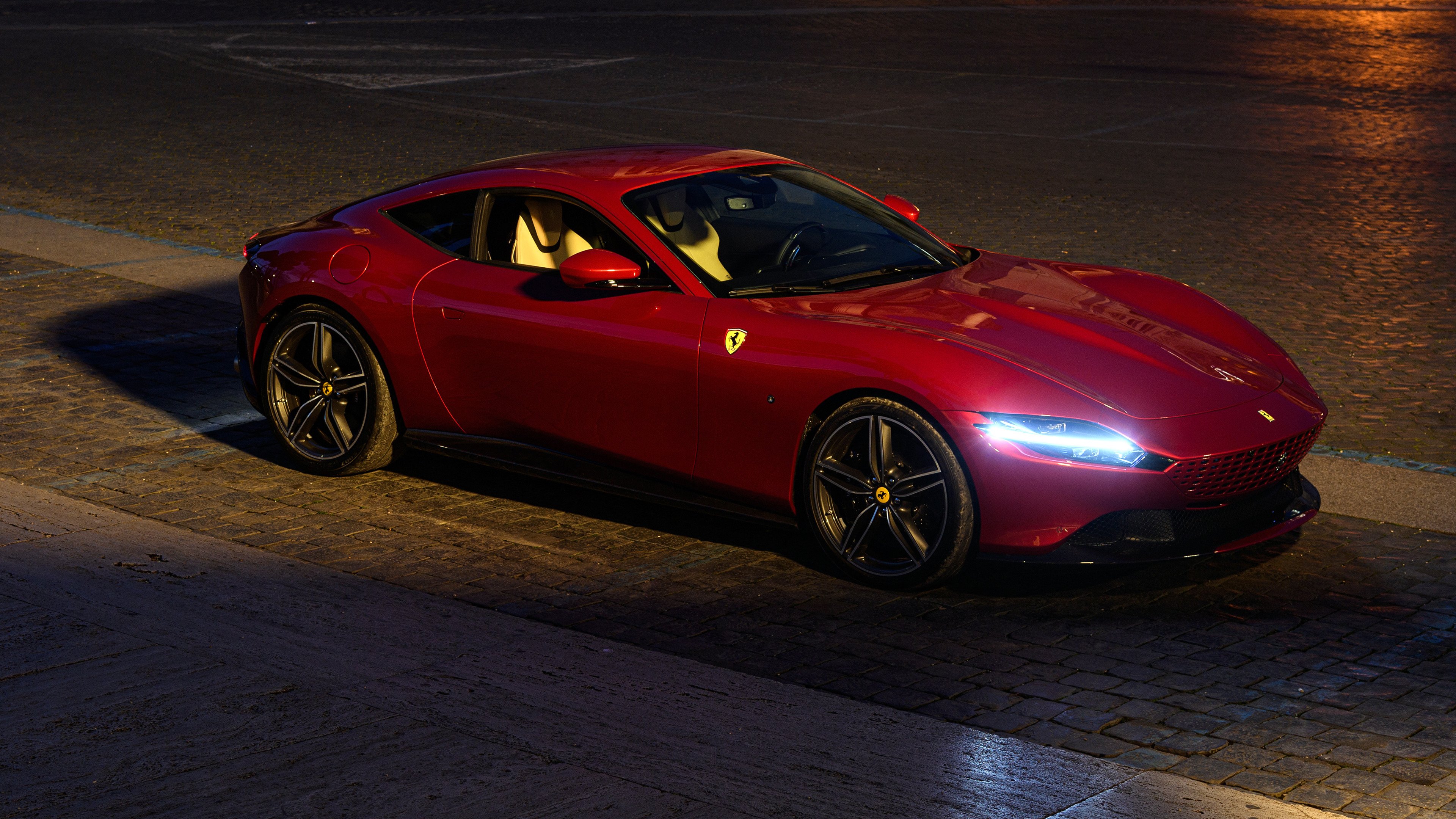 赛场心理素质稳定，抗压能力强，比赛抗压能力